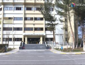 49 yıllık Dicle Üniversitesi rektörlük binası hasar nedeniyle boşaltıldı