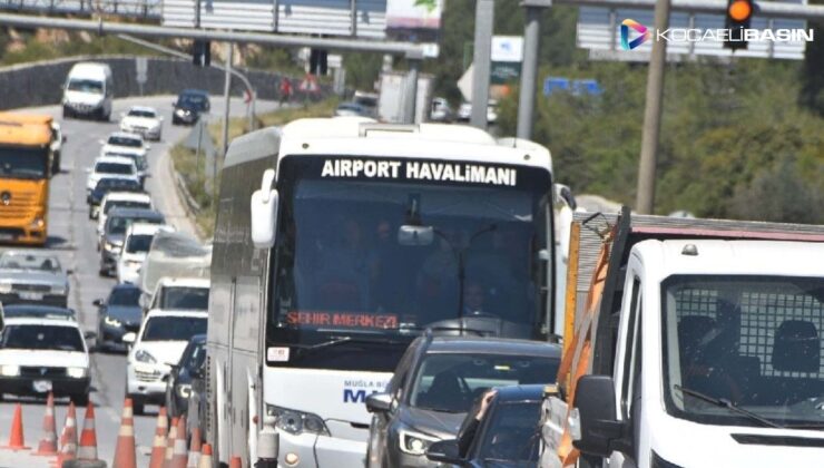 Bodrum’a arife günü 15 bin araç giriş yaptı