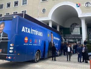 Cumhurbaşkanı adayı, TRT’nin kapısına otobüsle dayandı