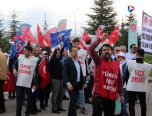 son dakika… İşten çıkarılan fabrika işçileri eylemde