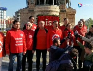 DİSK yasaklı Taksim’e çelenk bıraktı