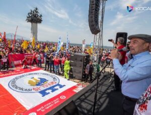 İzmir’de coşkulu 1 Mayıs