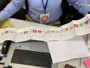 Seçime 9 gün kala skandal iddia: Seçmene verilen oy pusulasında AKP’ye “evet” mührü…