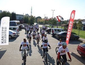 29 Ekim Cumhuriyet Bayramı’nın 101.yılı Kartepe’de düzenlenen etkinliklerle coşku dolu kutlandı.