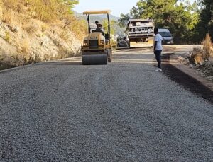 Alanya’da Bayırkozağacı, Güzelbağ ve Katı Atık Tesisi yolu asfaltlandı