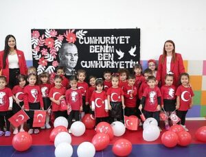 Başkan Mutlu miniklerin bayram coşkusuna ortak oldu