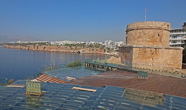 Hıdırlık Kulesi seyir terasına son rötuşlar