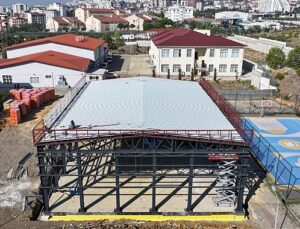 İBB’den 15 okula yeni spor salonu.