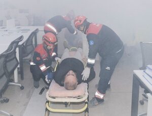 İzmir Büyükşehir Belediyesi’nde yangın tatbikatı