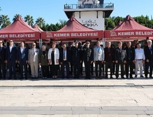 Kemer’de muhtarlar Günü kutlandı