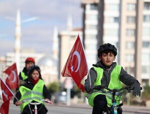 Konya Büyükşehir’in “Güvenli Okul Yolları Projesi”nde 29 Ekim Coşkusu