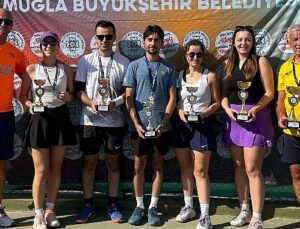 Muğla Büyükşehir Belediyesi 6. Geleneksel Cumhuriyet Kupası Karma Tenis Turnuvası Dalaman’da Yapıldı