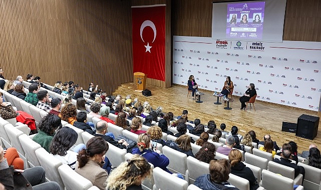 Bakırköy Belediyesi’nden kadına şiddete karşı konferans düzenledi