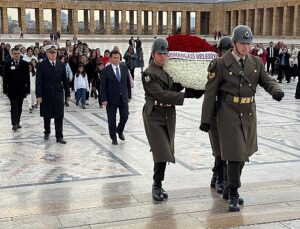 Başkan Aydın, Osmangazili çocuklar ile Ata’nın huzurunda