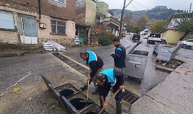 Büyükşehir ve MASKİ Ekipleri Siddetli Yağış ve Fırtınaya Karşı Sahada