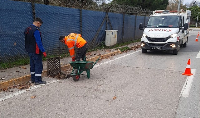 Büyükşehir’den mazgal ve menfez temizliği