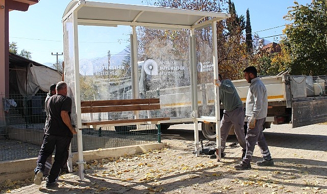 Elmalı’nın dört mahallesine otobüs durağı