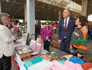 Gaziemir Belediyesi’nden kadınlara destek: El Emeği ve Satış Pazarı açıldı