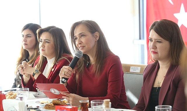 İzmir’in güçlü kadınları Karşıyaka’da  buluştu