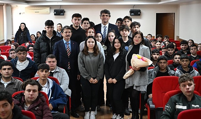 Kartepe MTAL öğrencileri Kocaman’ı dinledi.