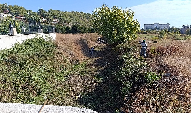 Kemer’de dere temizliği çalışmaları