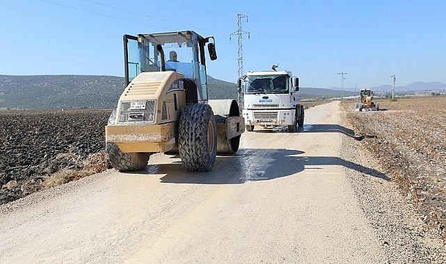 Menderes Belediyesi, İzmir Büyükşehir Belediyesi’nin destekleri ile mahallelerde üretim yolları yapıyor.