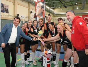 Türkiye Veteran Voleybol Turnuvası’nda şampiyonlar belli oldu