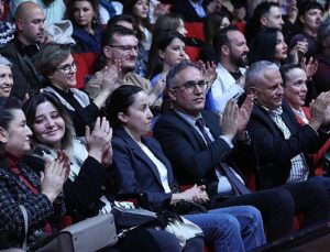 Agora Senfoni Orkestrası, Piyano Festivali’nde sokak hayvanları için sahne aldı