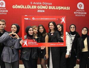 Antalya Büyükşehir Gönüllüler Günü’nü gençlerle kutladı