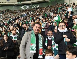 Başkan Aydın Osmangazili çocuklara Bursaspor sevgisi aşılıyor