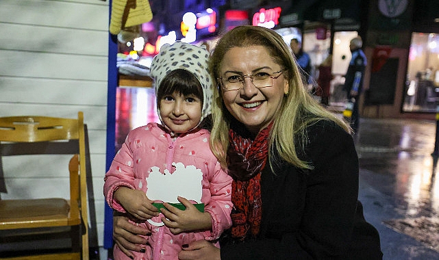 Başkan Ovalıoğlu Bakırköy’de Kurulan Yılbaşı Panayırını Ziyaret Etti