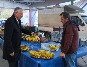 Başkan Topaloğlu’ndan Pazar esnafına kahvaltı