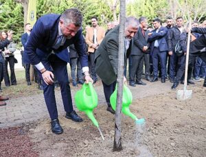 Buca’da asimilasyon şehitlerinin anısına Rodop Çocuk Parkı ve Anıtı açıldı