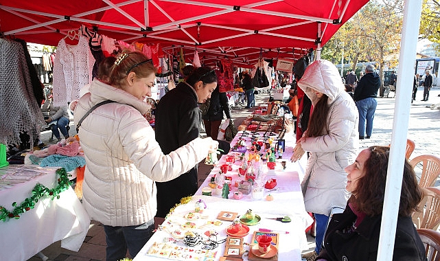 Çiğli’de Yeni Yıl Kermesine Büyük İlgi