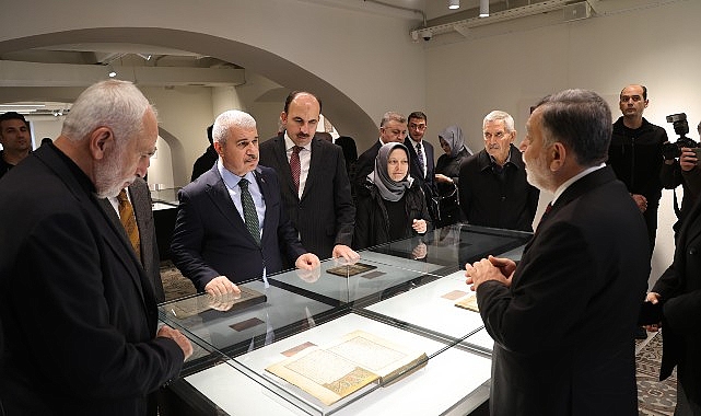 Darülmülk’te İlmin Yansımaları: “Anadolu’da Kur’an ve Bilgelik İzleri Yazma Eserler Sergisi” Açıldı