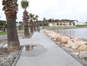 Didim Belediyesi Fen İşleri Müdürlüğü ekiplerince Sedef Koy’da bulunan yürüyüş yolu yenilendi.