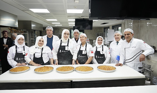 Enstitü İstanbul İsmek Kadınları En İyi Baklavayı Yapmak İçin Yarıştı