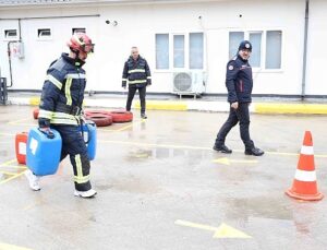 İtfaiye eri adayları zorlu parkurlarda yarışıyor