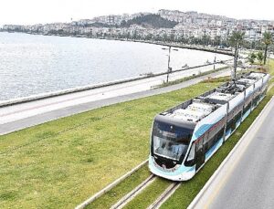 İzmir Büyükşehir Belediyesi Toplu ulaşıma yılbaşı ayarı