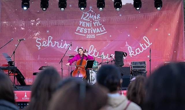 İzmir’in en neşeli festivali  başladı