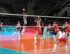 Kadın voleybol takımından 3-0’lık galibiyet