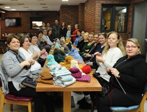 Karşıyaka’da çocuklar için ‘Bir Yumak Bir Gülüş’ projesi başladı