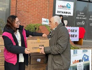 LÖSEV Mutlu Et Paketlerini Ataşehir’de Dağıtmaya Devam Ediyor