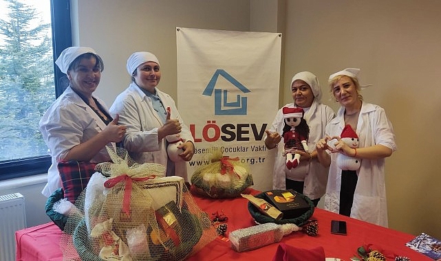 LÖSEV’in Anneleri Üretiyor, Lösemili Çocuklar İyileşiyor: Yılbaşı Sepetleriyle Umut Olun