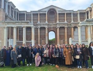 Manisalı Kadınlar Salihli İlçesindeki Güzellikleri Keşfetti