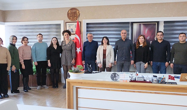 Öğretmenler Başkan Topaloğlu’nun yeni yılını kutladı