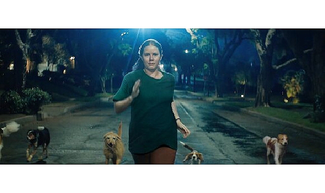 Oscar Adayı Oyuncu Amy Adams’ın Başrolünde Yer Aldığı ‘Nightbitch’ Filminden Fragman Yayınlandı