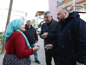 Yeni yıl pastası ve sepeti Başkan Günay’dan