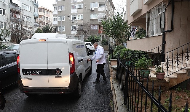 Bakırköy Belediyesi Sıcak Yemek Hizmeti ile Vatandaşların Yanında