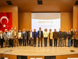 Karabağlar Belediyesi’nin bağımlılık seminerleri yoğun ilgi görüyor